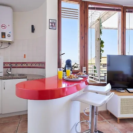 Apartment Ocean Views & Remote Work