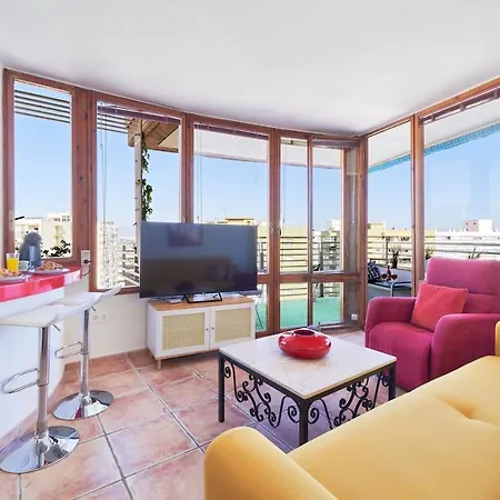 Ocean Views & Remote Work Apartment Torremolinos