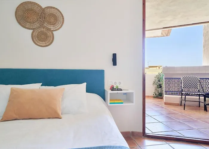 Ocean Views & Remote Work Торремолинос