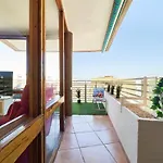 Apartment Ocean Views & Remote Work *