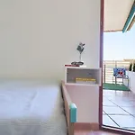 Ocean Views & Remote Work Apartment *